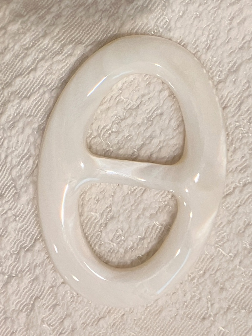 White mother of pearl scarf ring